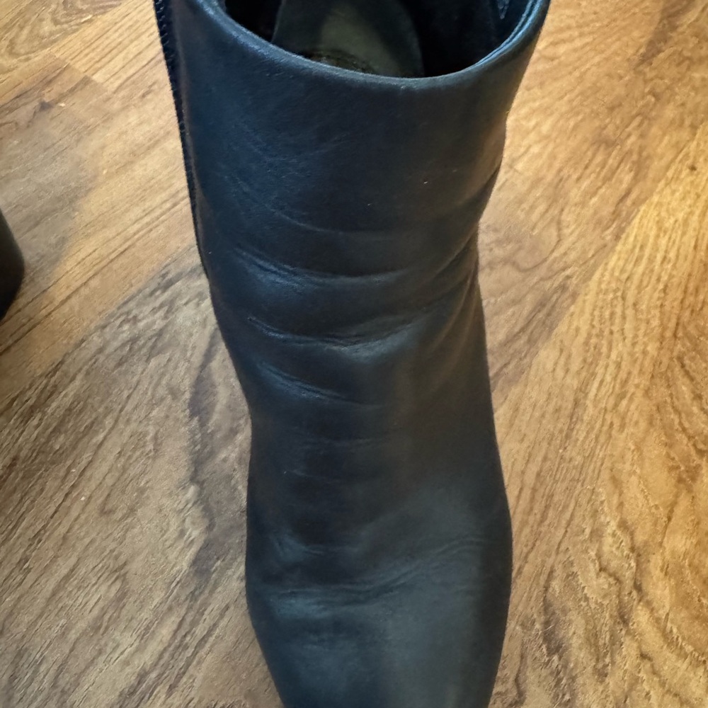 Vionic booties - Picture 6 of 10